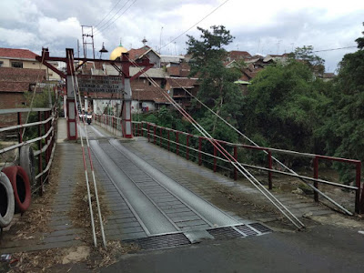 Jembatan jalan lembayung bumiayu Jembatan lawas di bumiayu malang